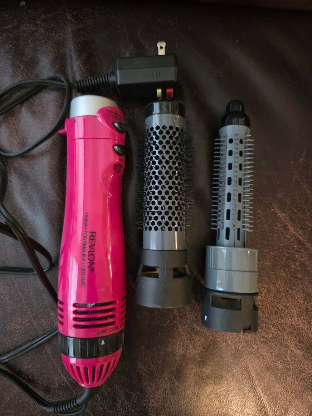 Working Revlon 1500W Tourmaline Ceramic Hot Air Brush Kit Pink